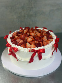 Tort Aniversar cu capsuni