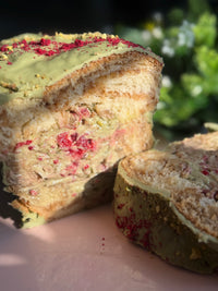 Cozonac cu fistic și zmeură 1,7 kg