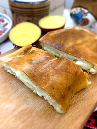 Placinta cu cartofi, telemea si smantana