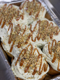 Cinnamon rolls cu fistic si caramel (6 bucati)